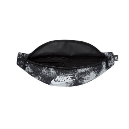 Cangurera Nike Heritage FN0890 100 | LATYCE