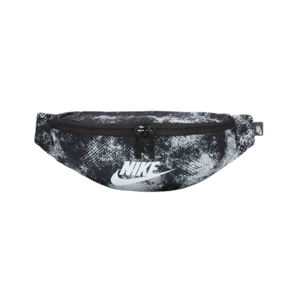 Cangurera Nike Heritage FN0890 100 | LATYCE