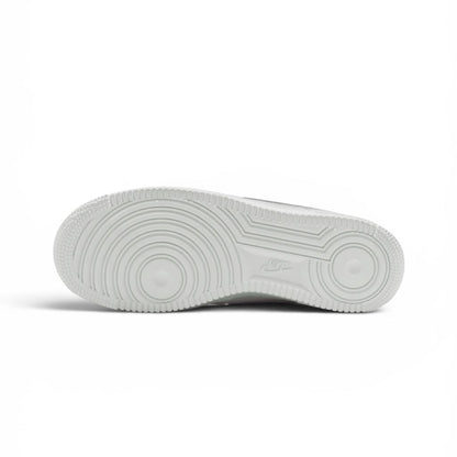 Tenis Nike W Air Force 1 07 SE IO4837 100 - Latyce