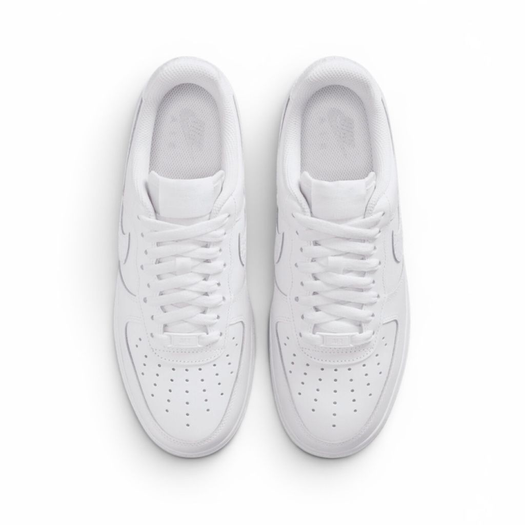 Tenis Nike W Air Force 1 07 SE IO4837 100 - Latyce