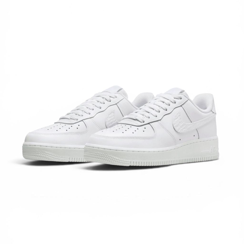 Tenis Nike W Air Force 1 07 SE IO4837 100 - Latyce